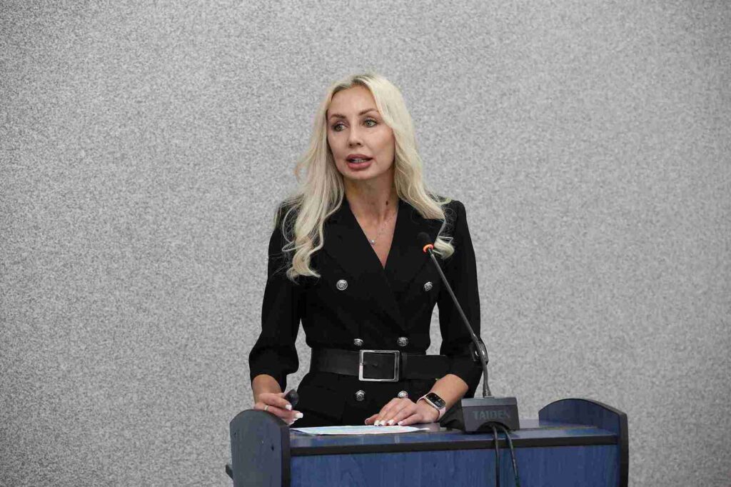 Пленарная сессия Международного научного конгресса «Гуманизация образования в цифровом мире профессиональные и этические ориентиры международного партнёрства» (22)