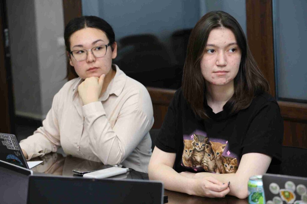 Профессор Дуглас Хартман (MSU КАСУ) провёл четырёхдневный семинар “AI ON CAMPUS LEVELING UP YOUR GAME” (4)