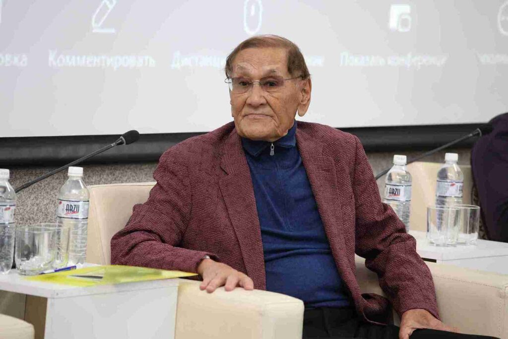 Семинар тренинг «Созидатели будущего» прошёл в КАСУ для учащихся НИШ Усть Каменогорска (1)