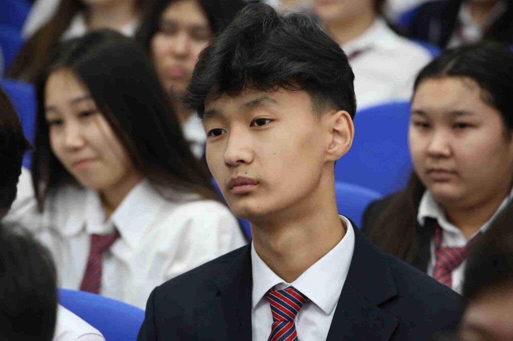 Семинар тренинг «Созидатели будущего» прошёл в КАСУ для учащихся НИШ Усть Каменогорска (13)