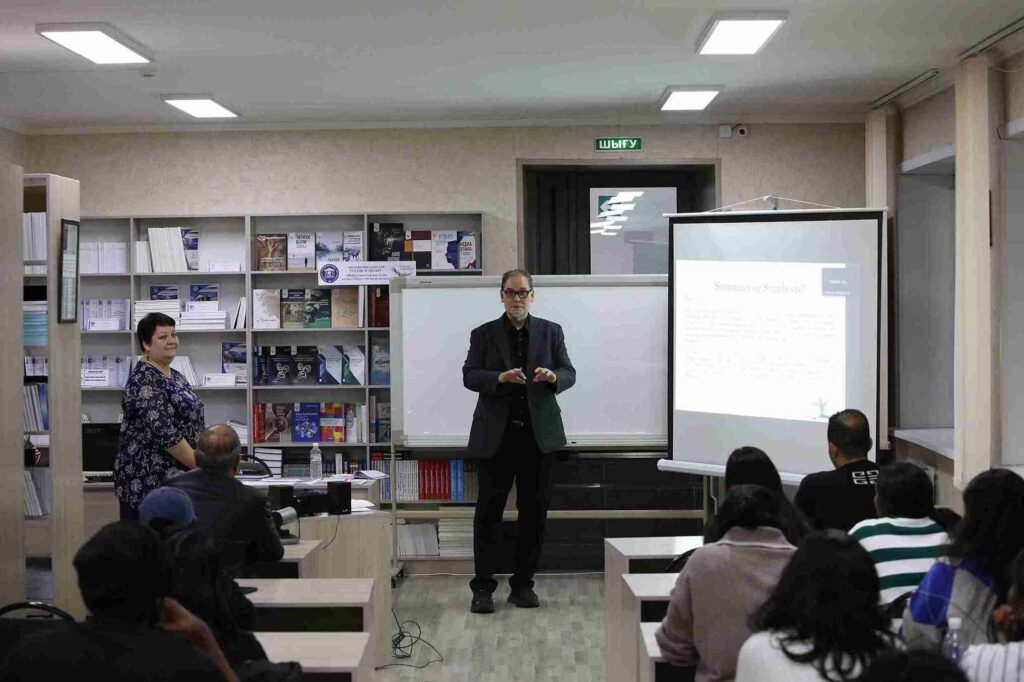 Серия научных семинаров «От письма к лидерству: ключевые компетенции начинающих исследователей» (15)