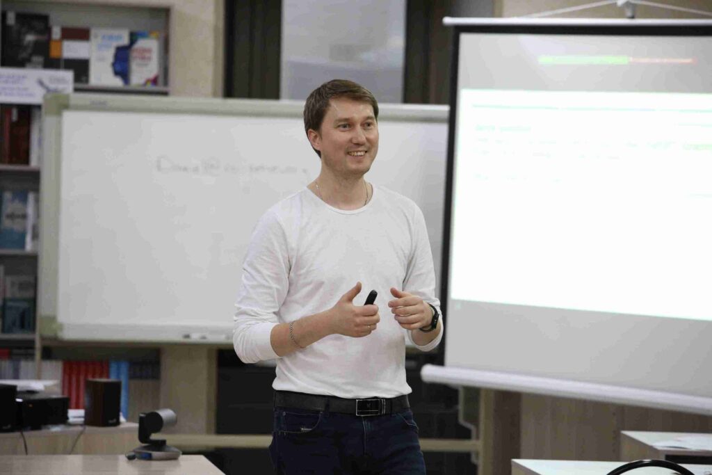 Серия научных семинаров «От письма к лидерству: ключевые компетенции начинающих исследователей» (2)