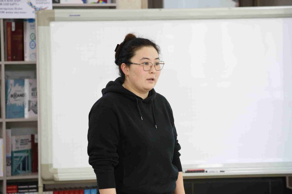 Серия научных семинаров «От письма к лидерству: ключевые компетенции начинающих исследователей» (6)