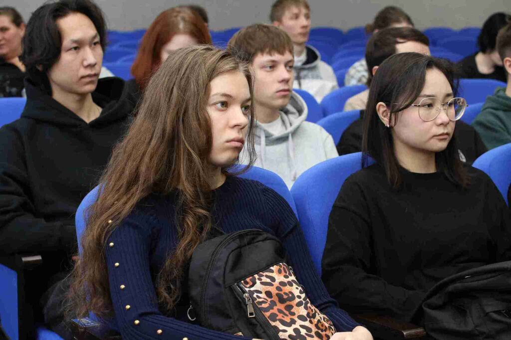 В КАСУ прошла встреча с представителями Департамента Агентства РК по делам государственной службы по ВКО (17)