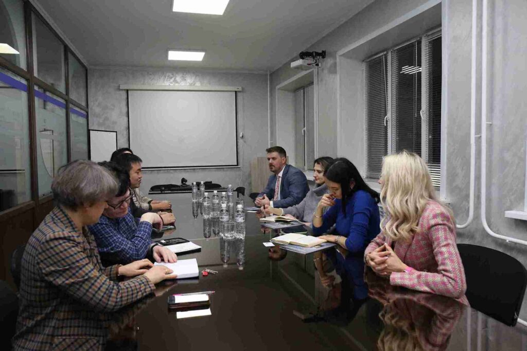 Визит делегации Посольства США в КАСУ (3)