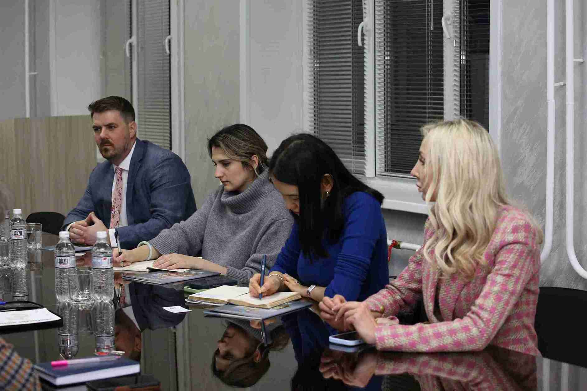 Визит делегации Посольства США в КАСУ (4)