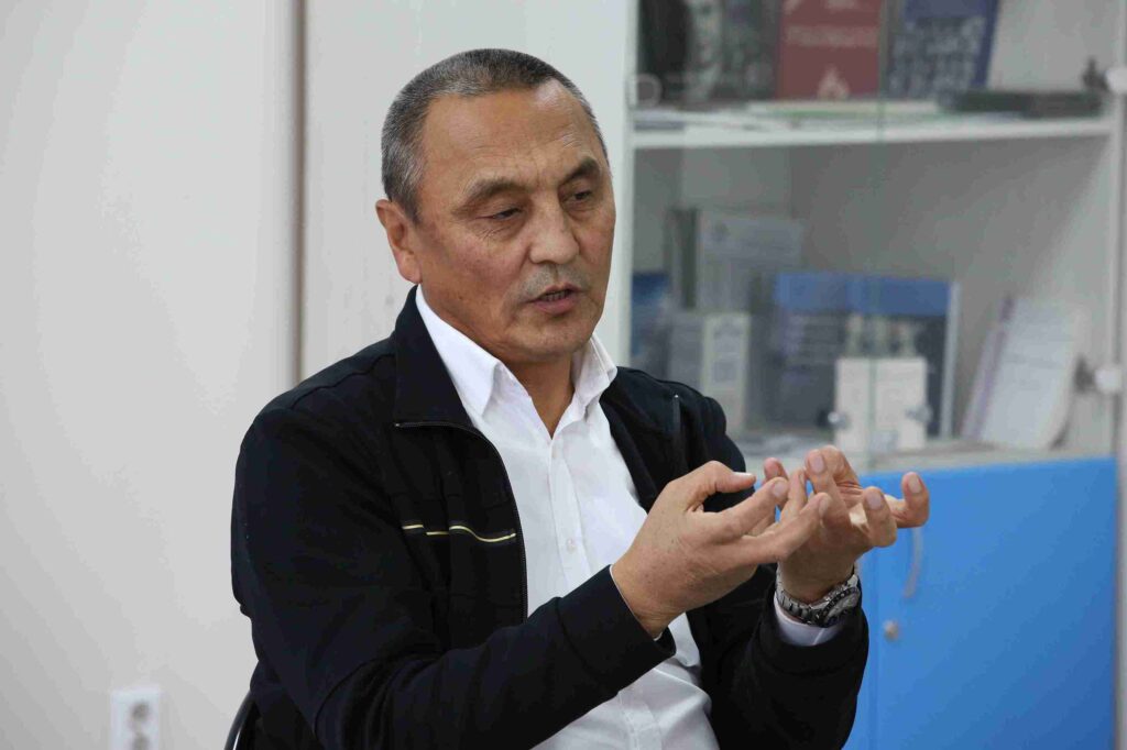 Встреча студентов КАСУ с почётным ветераном спорта ВКО (3)