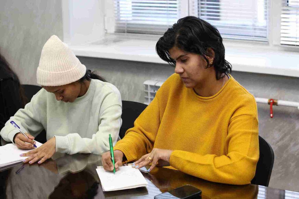 Второй поток магистрантов из Индии продолжает обучение в КАСУ по международной двухдипломной программе «Менеджмент и информационные технологии»T42A8569 11zon