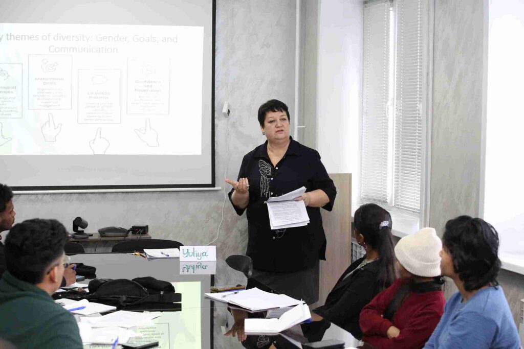 Второй поток магистрантов из Индии продолжает обучение в КАСУ по международной двухдипломной программе «Менеджмент и информационные технологии»T42A8584 11zon