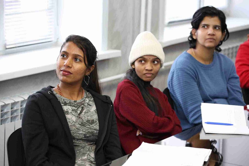 Второй поток магистрантов из Индии продолжает обучение в КАСУ по международной двухдипломной программе «Менеджмент и информационные технологии»T42A8594 11zon