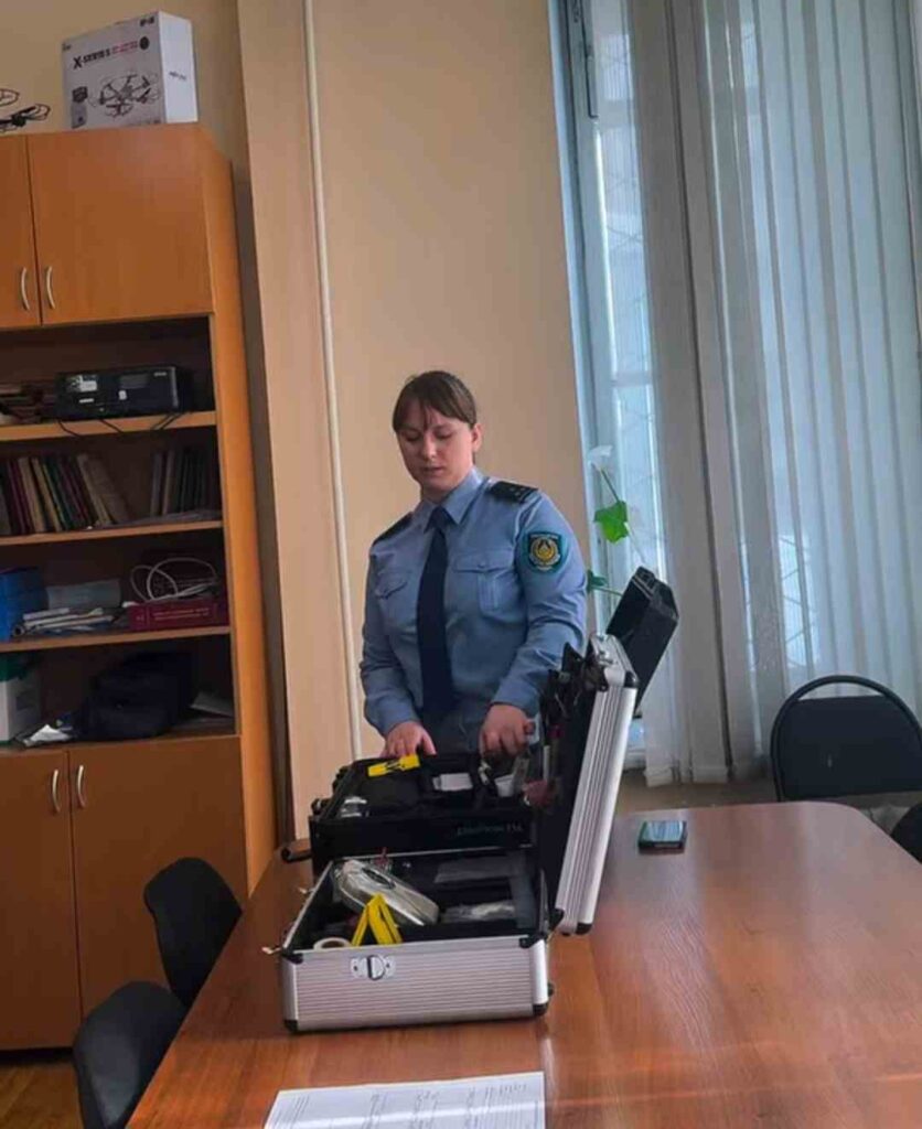 Экскурсия в Оперативно криминалистическое управление Департамента полиции Восточно Казахстанской области (4)