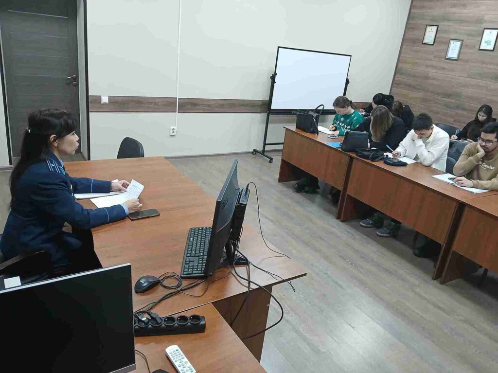 Гостевая лекция старшего дознавателя отдела дознания Управления полиции г.Усть Каменогорска2