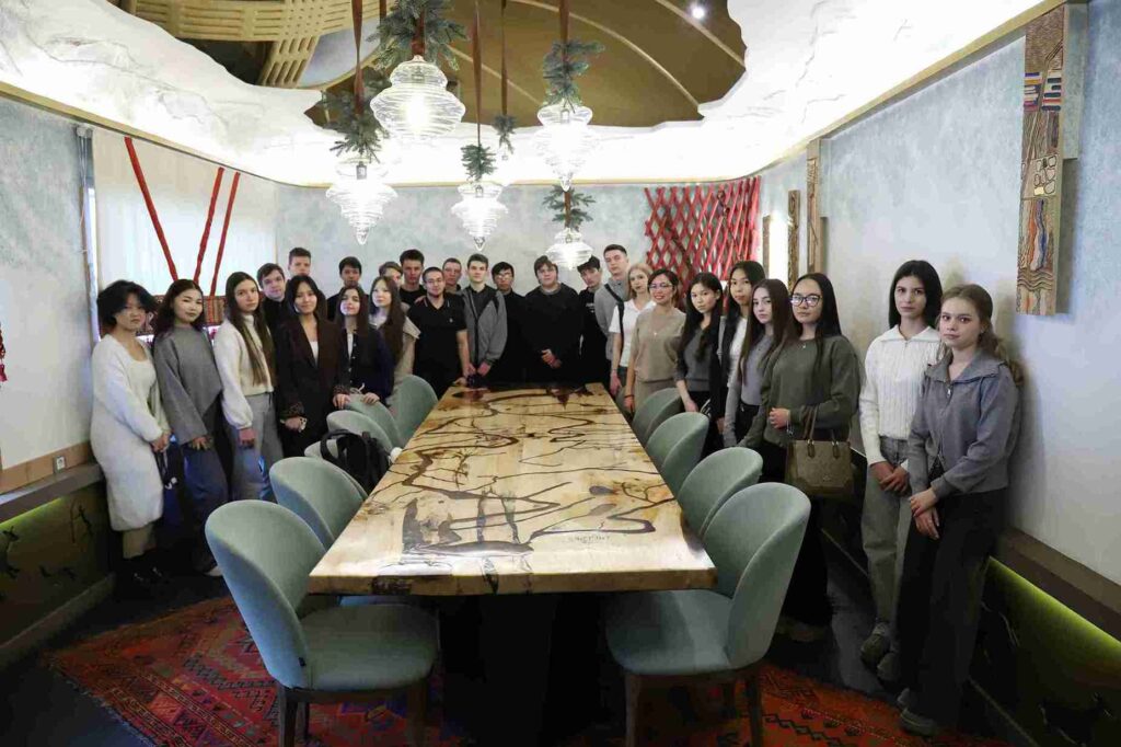 Курс предпринимательства: выездное занятие профильного класса КАСУ 3