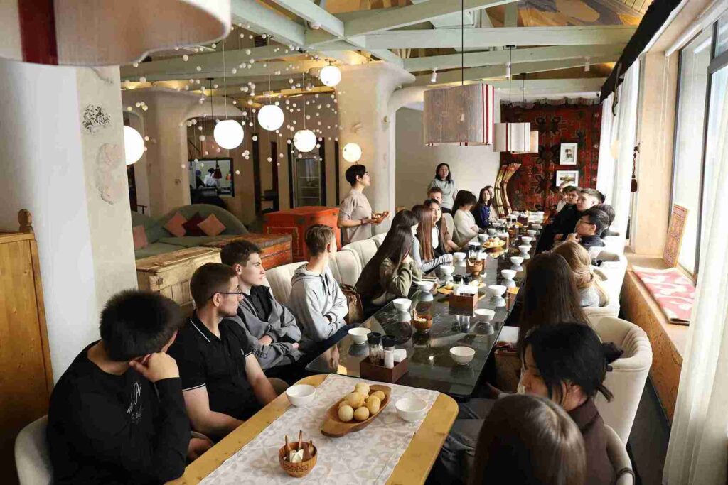 Курс предпринимательства: выездное занятие профильного класса КАСУ 7