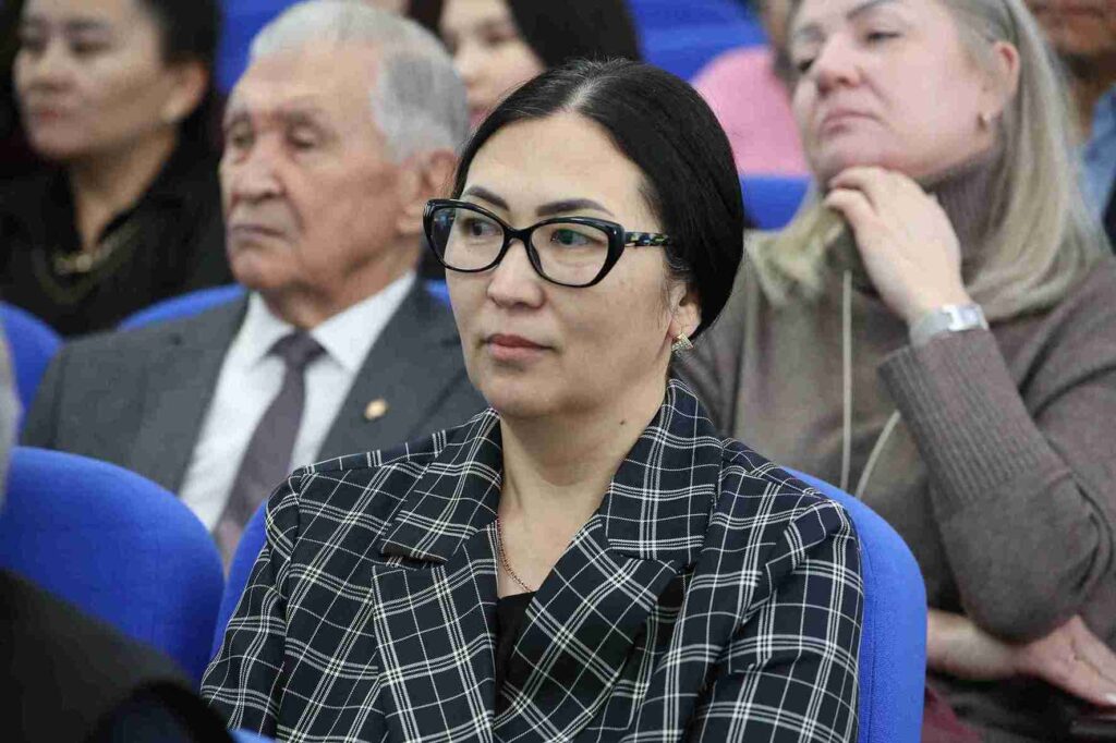 Поздравляем с присуждением степени доктора философии (PhD) (1)