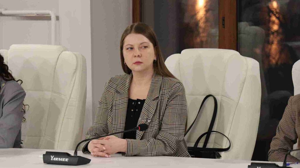 Преподаватель КАСУ награждена благодарственным письмом Ассамблеи народа Казахстана (7)