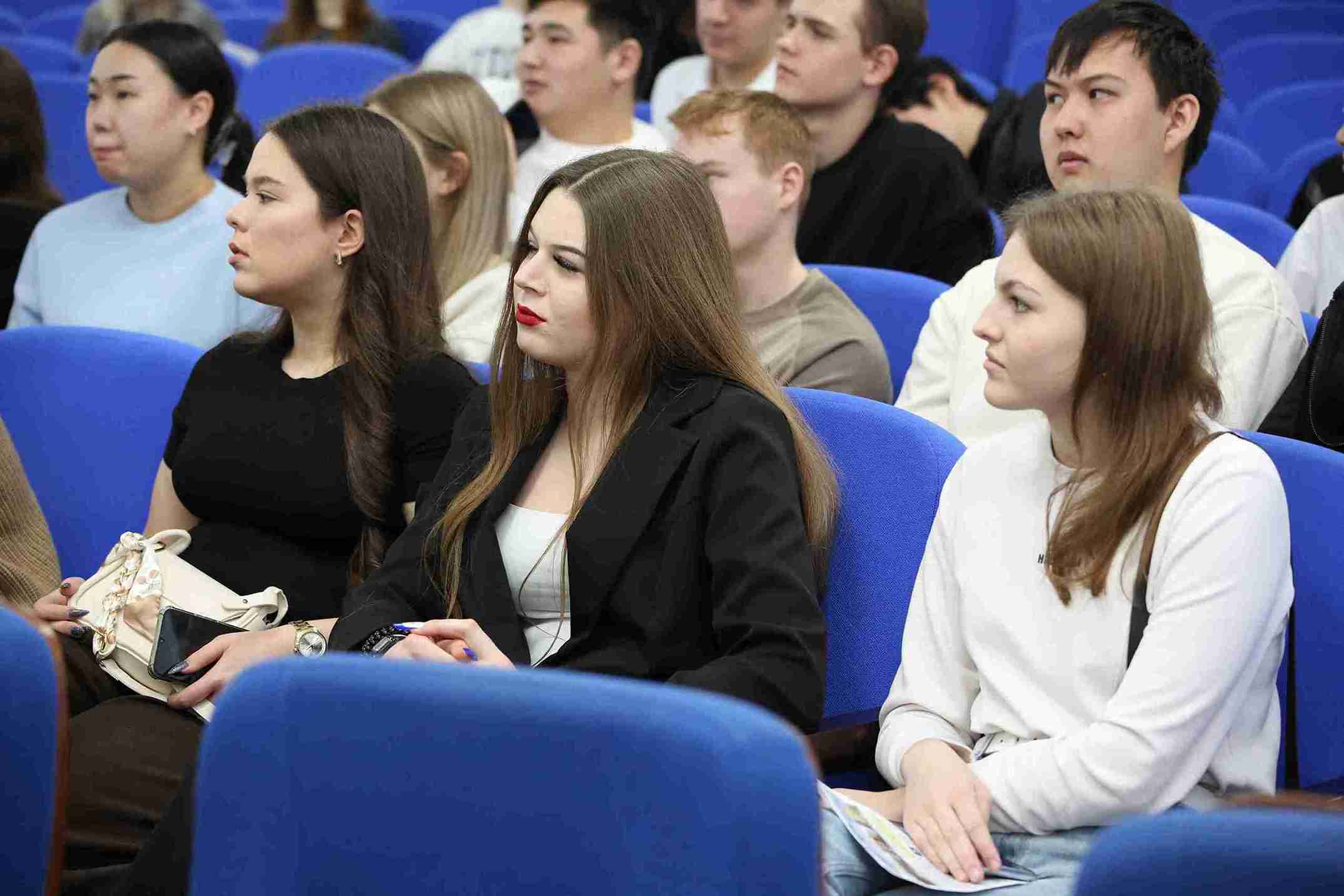 Профориентационная встреча с выпускниками Усть Каменогорского колледжа экономики и техники 24