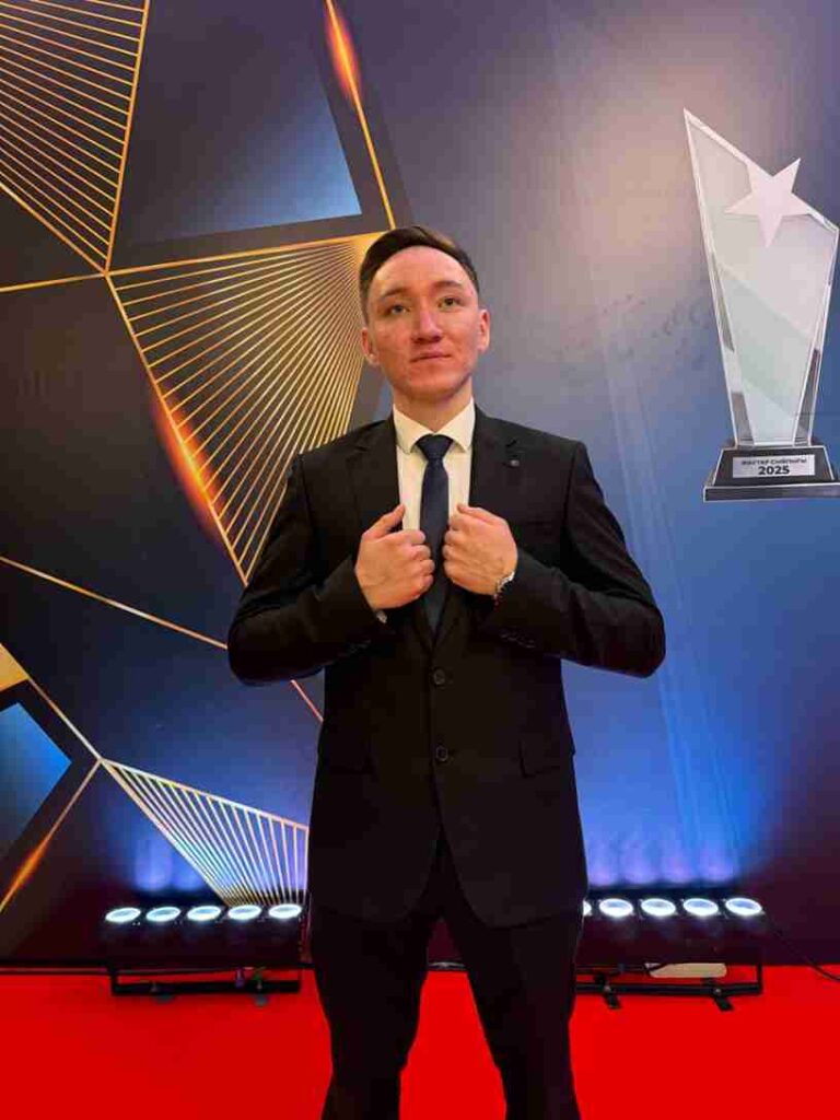 Студент КАСУ лауреат Республиканской молодежной премии «Герой года» («Қайсар») (11)