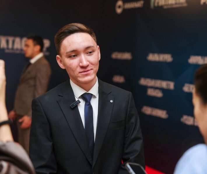 Студент КАСУ лауреат Республиканской молодежной премии «Герой года» («Қайсар») (9)