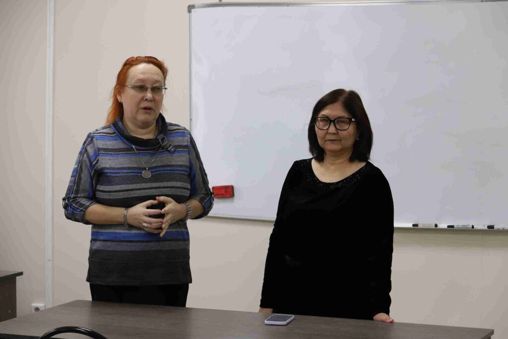 Творческая встреча с Альмирой Хожановой: реально ли построить карьеру в сфере образования?2