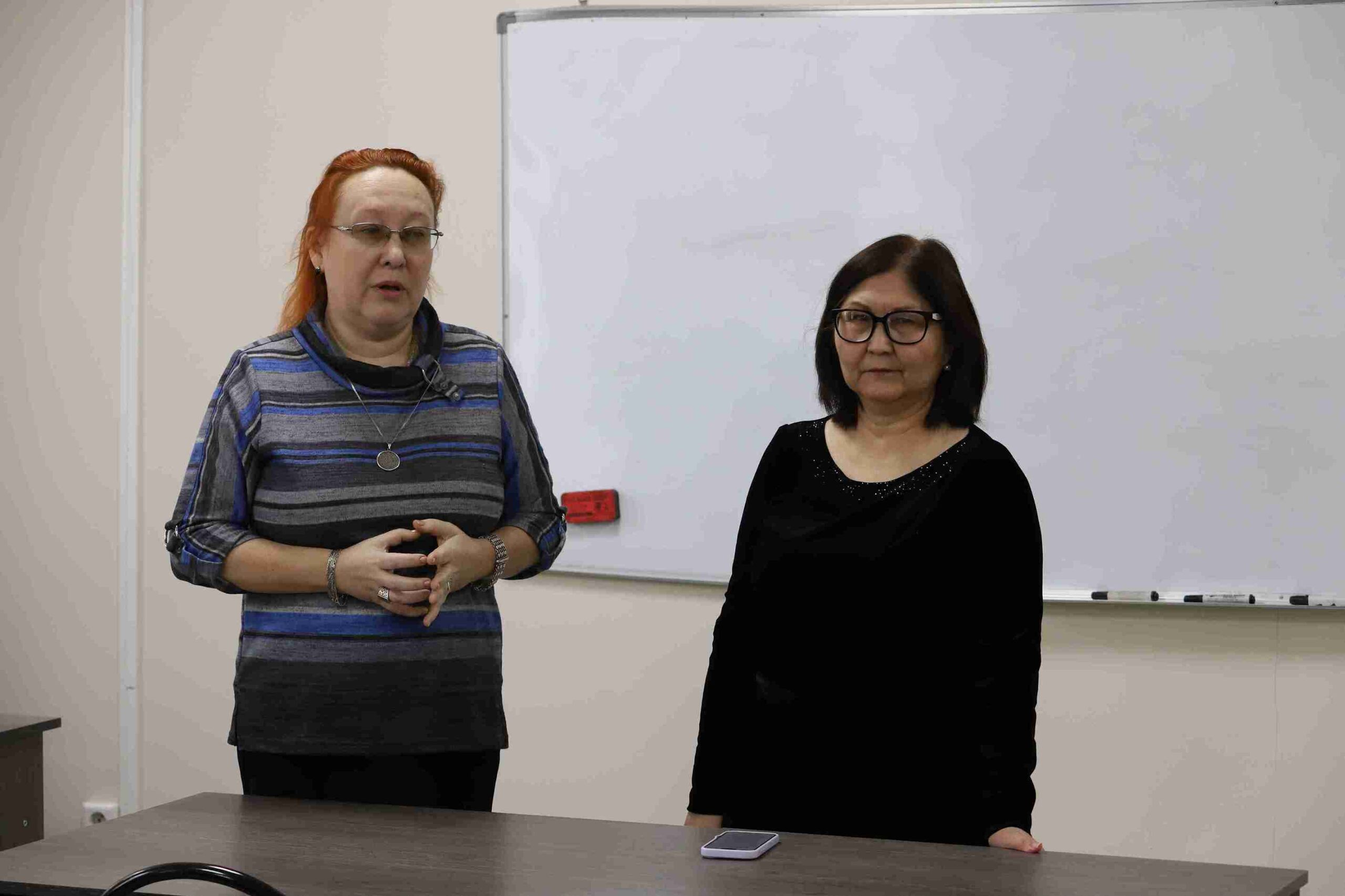 Творческая встреча с Альмирой Хожановой: реально ли построить карьеру в сфере образования?2