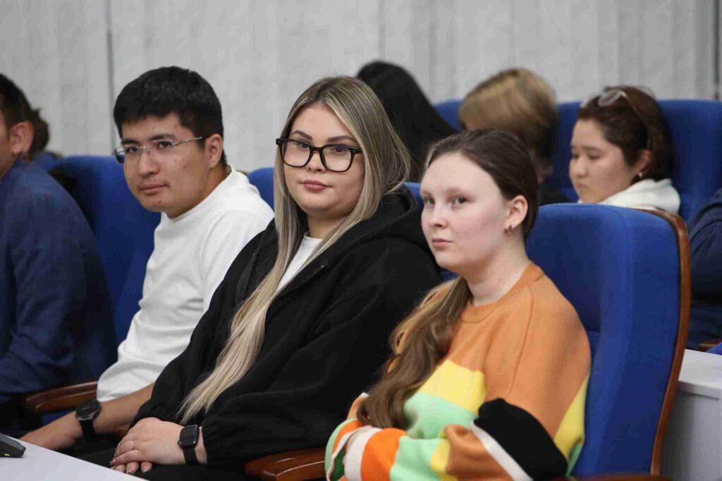 В КАСУ прошла профориентационная встреча с представителями ДВД 9