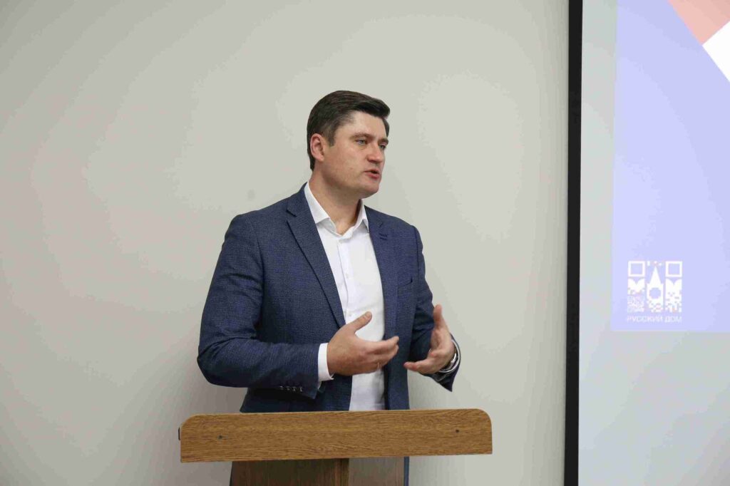 зит вице консула Генерального консульства Российской Федерации в Усть Каменогорске в Казахстанско Американский свободный университет 10