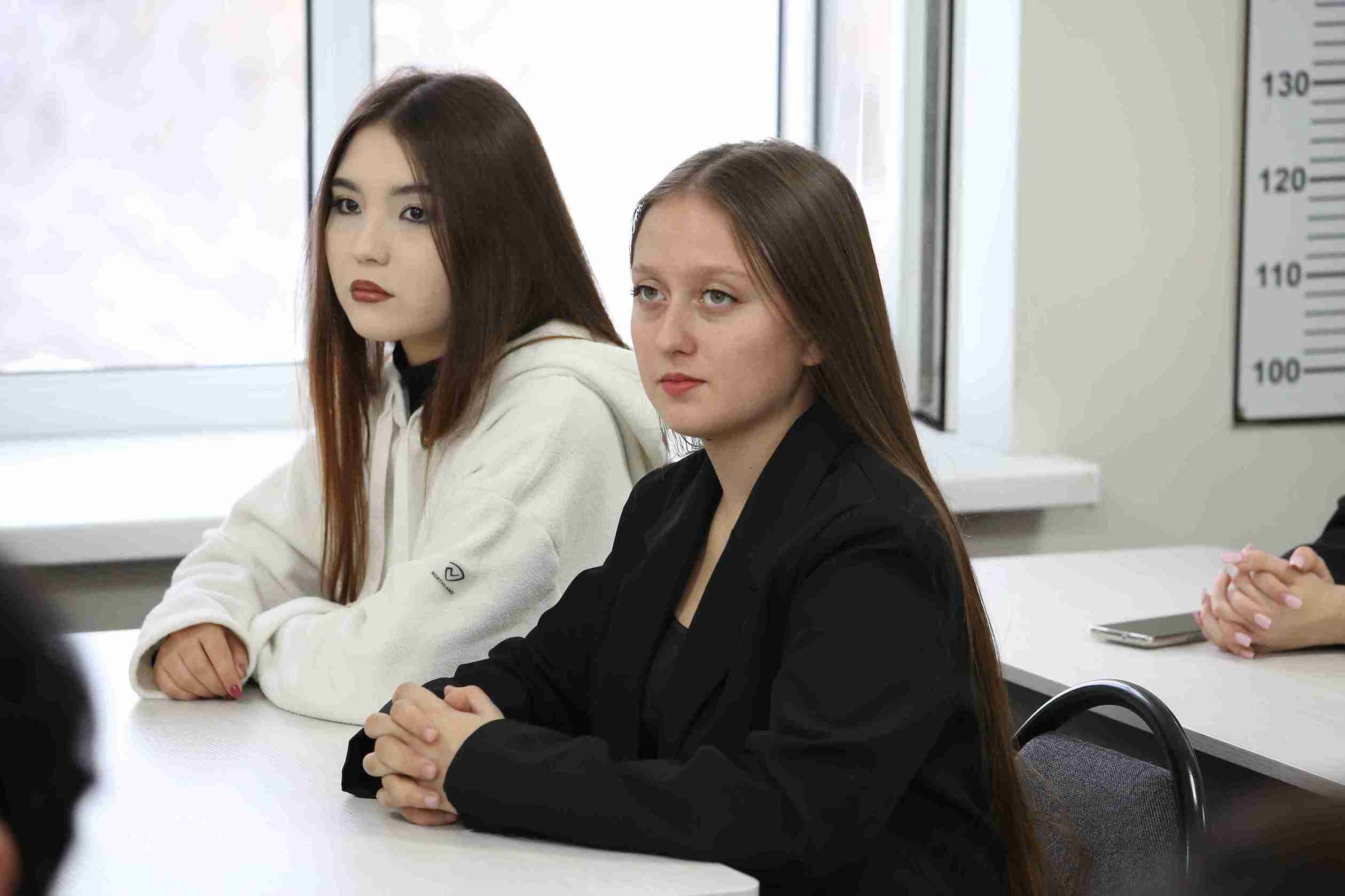 зит вице консула Генерального консульства Российской Федерации в Усть Каменогорске в Казахстанско Американский свободный университет 4