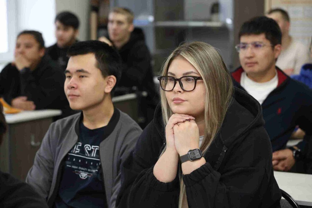 зит вице консула Генерального консульства Российской Федерации в Усть Каменогорске в Казахстанско Американский свободный университет 5