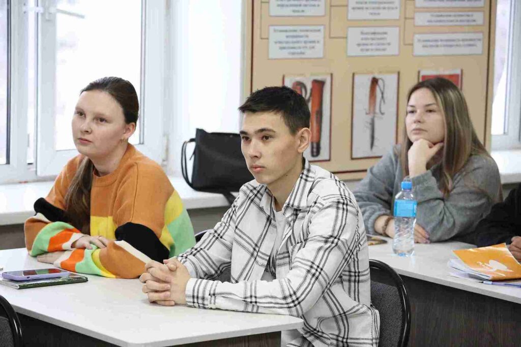 зит вице консула Генерального консульства Российской Федерации в Усть Каменогорске в Казахстанско Американский свободный университет 6