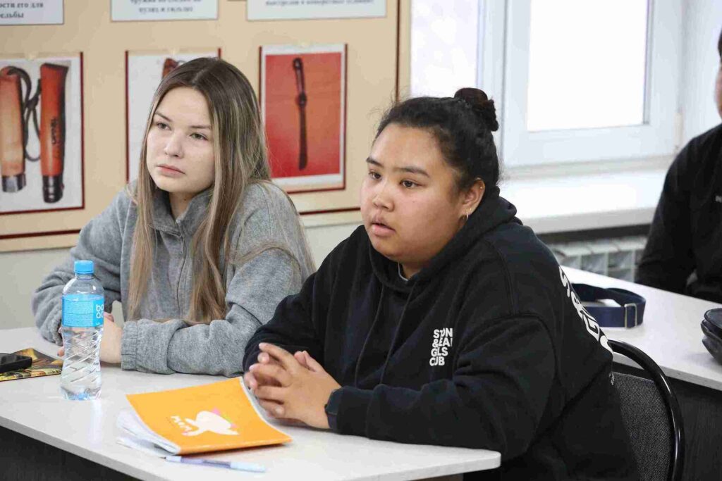зит вице консула Генерального консульства Российской Федерации в Усть Каменогорске в Казахстанско Американский свободный университет 7