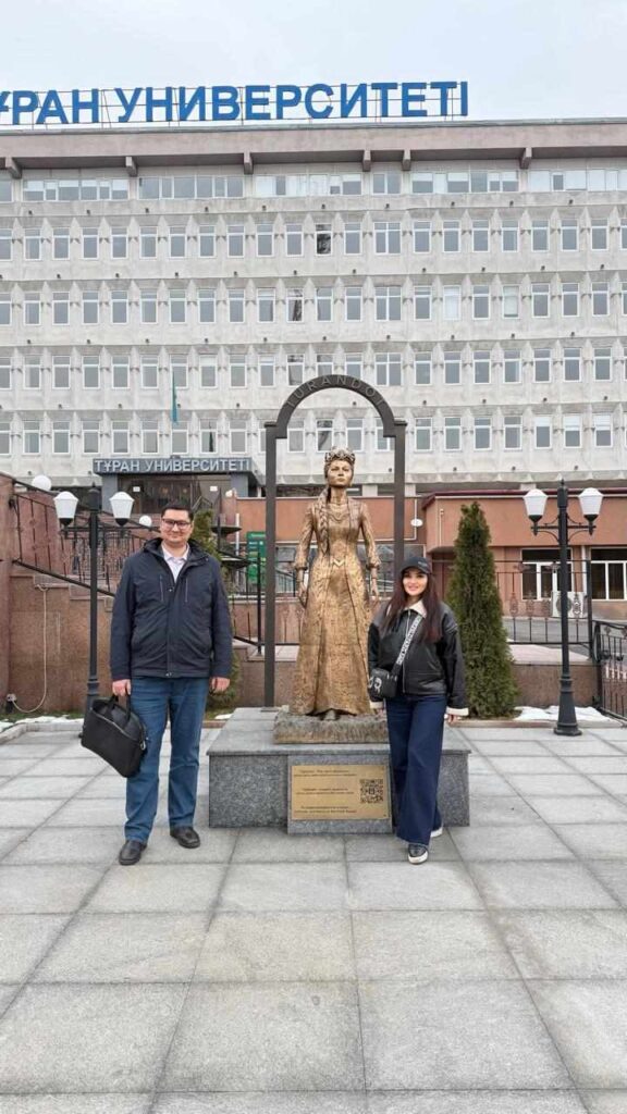 Встреча с директором Высшей школы права Университета «Туран» (1)