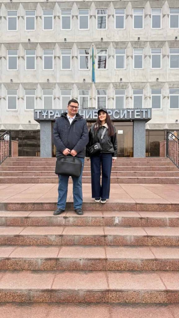 Встреча с директором Высшей школы права Университета «Туран» (2)