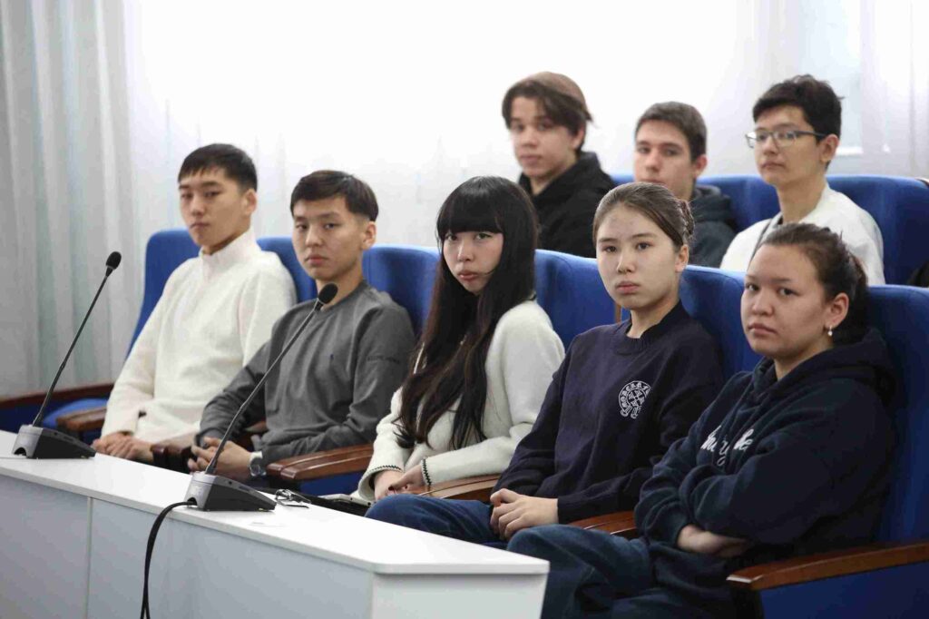 «Заң мен тәртіп»: знакомство студентов с работой правоохранительных органов 10