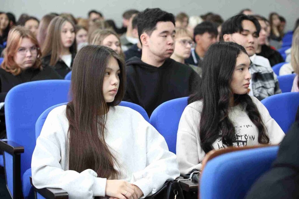 «Заң мен тәртіп»: знакомство студентов с работой правоохранительных органов 13