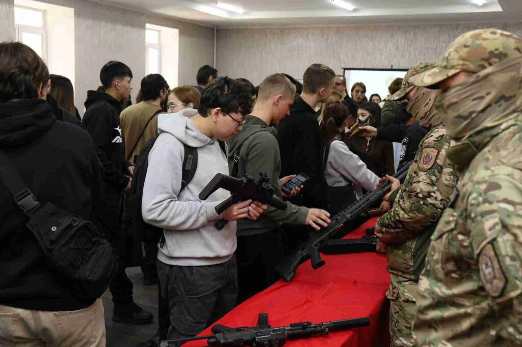 «Заң мен тәртіп»: знакомство студентов с работой правоохранительных органов 3