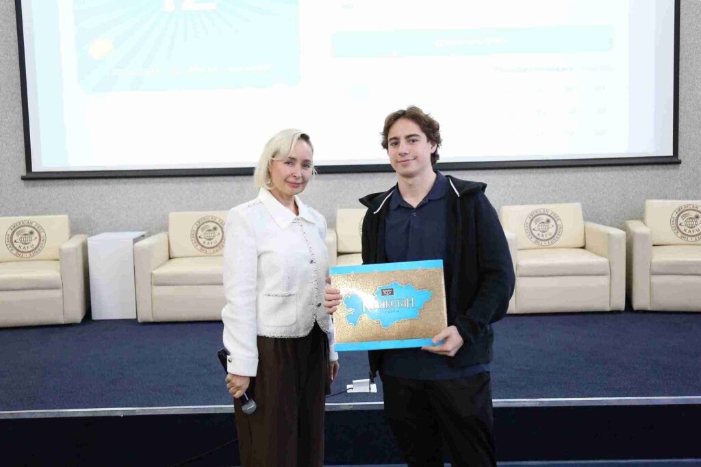 ҚАЕУ дегі Open House & Welcome Day Екінші күн (2)