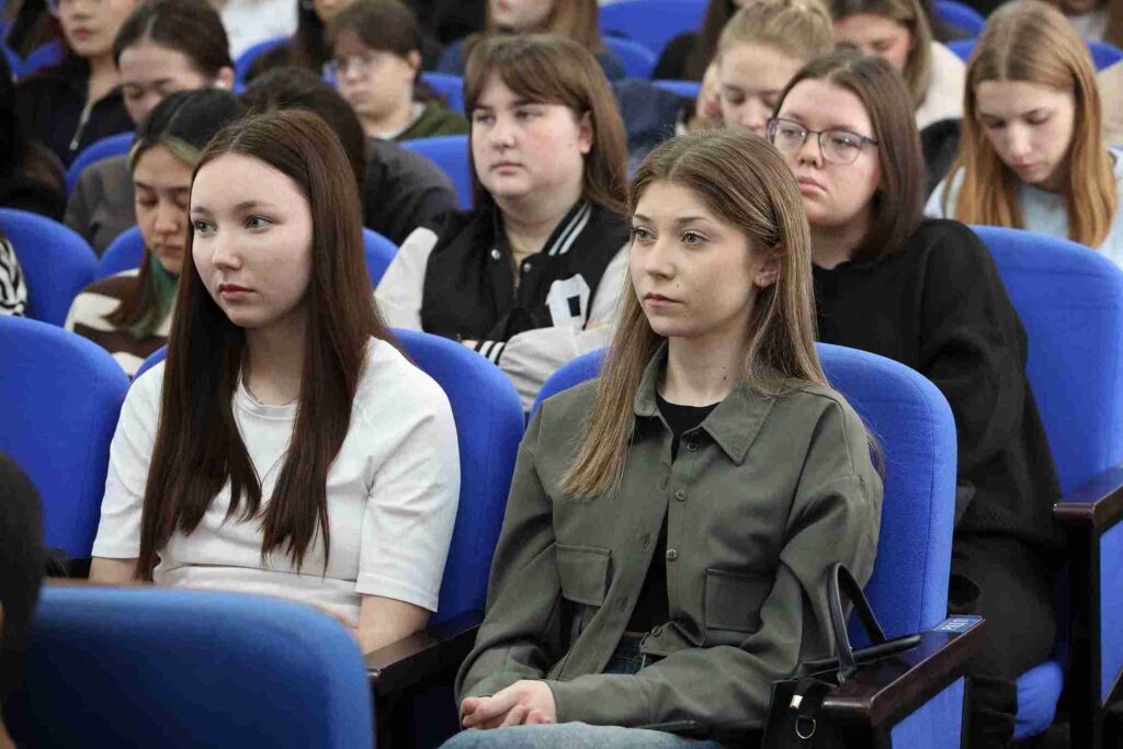 Дискуссионная площадка по повышению правовой грамотности и формированию нулевой терпимости к насилию в отношении женщин в КАСУ (10)