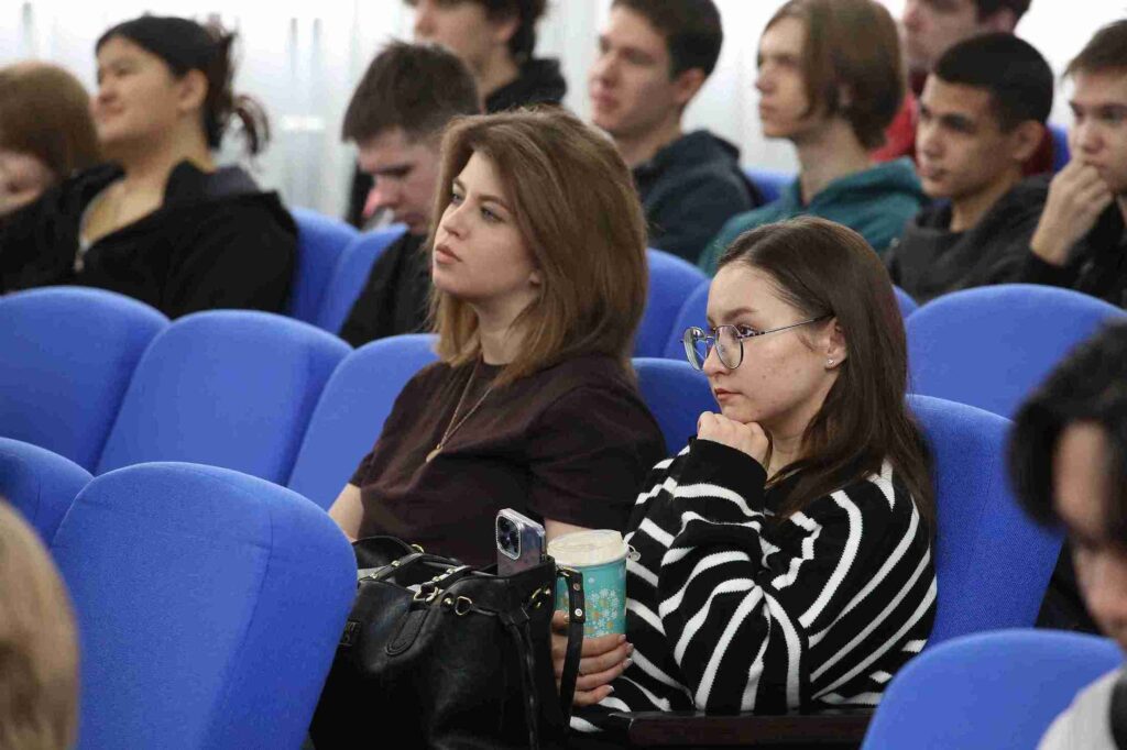 Дискуссионная площадка по повышению правовой грамотности и формированию нулевой терпимости к насилию в отношении женщин в КАСУ (4)