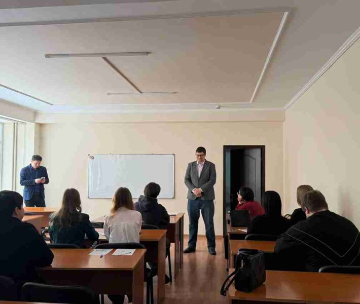 Гостевая лекция в Высшем колледже КАСУ (3)