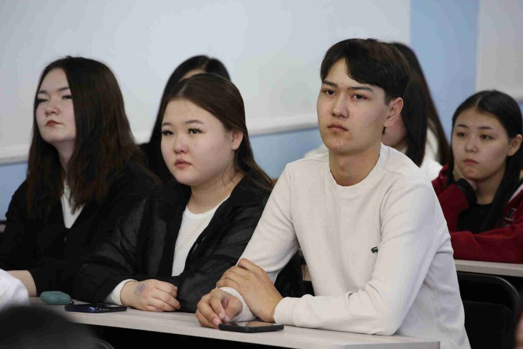 Месяц предпринимательства: встреча американского предпринимателя со студентами УК КЭТ 1