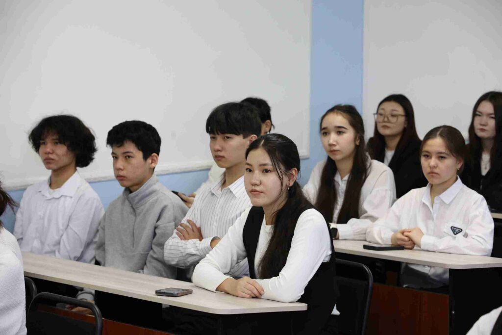 Месяц предпринимательства: встреча американского предпринимателя со студентами УК КЭТ 2