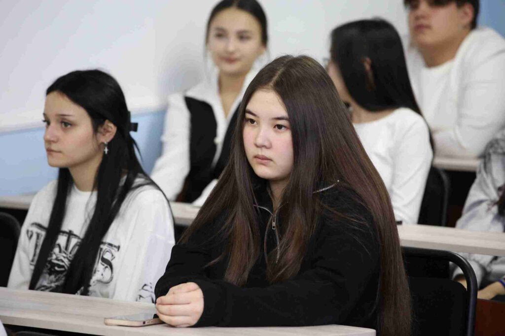 Месяц предпринимательства: встреча американского предпринимателя со студентами УК КЭТ 4