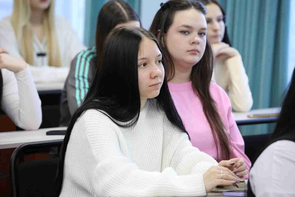 Месяц предпринимательства: встреча американского предпринимателя со студентами УК КЭТ 9