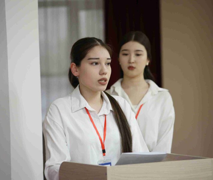 В Высшем колледже КАСУ прошла сессия вопросов и ответов по предпринимательским кейсам 12