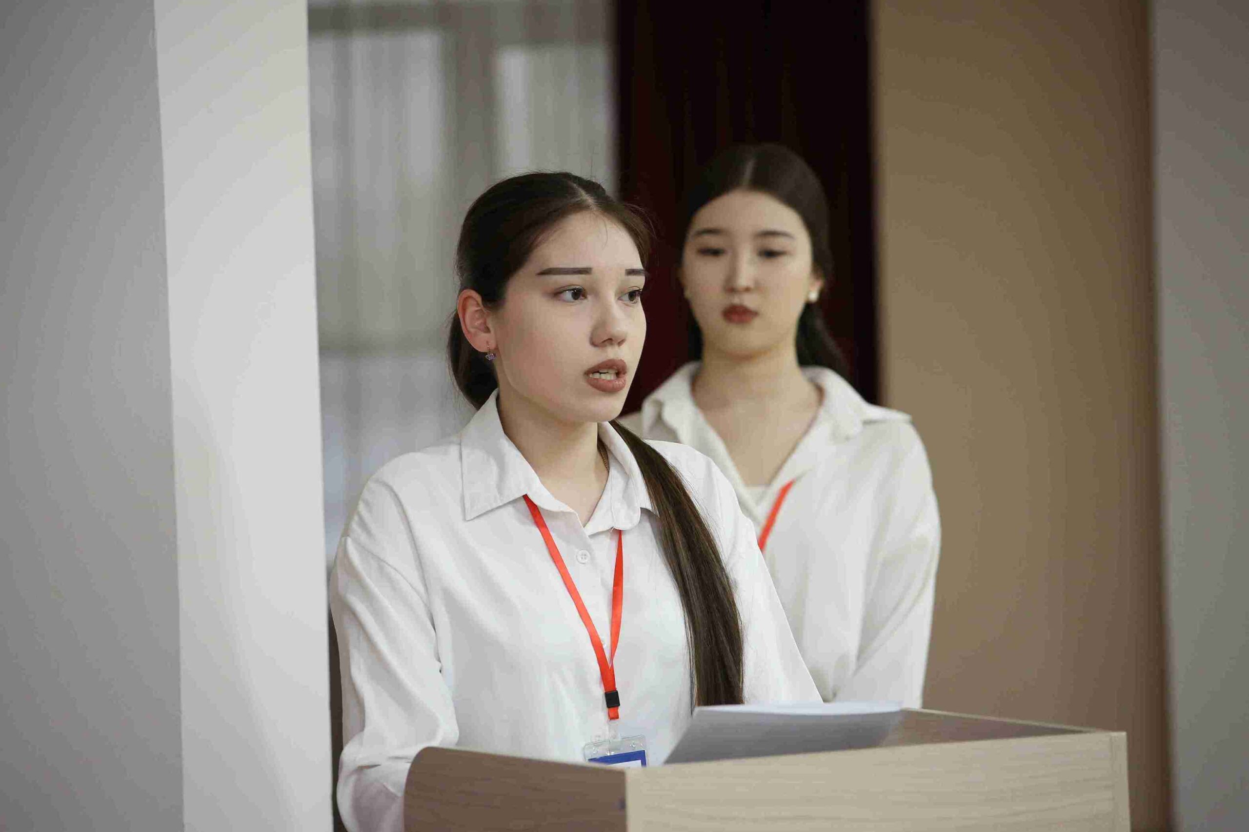 В Высшем колледже КАСУ прошла сессия вопросов и ответов по предпринимательским кейсам 12