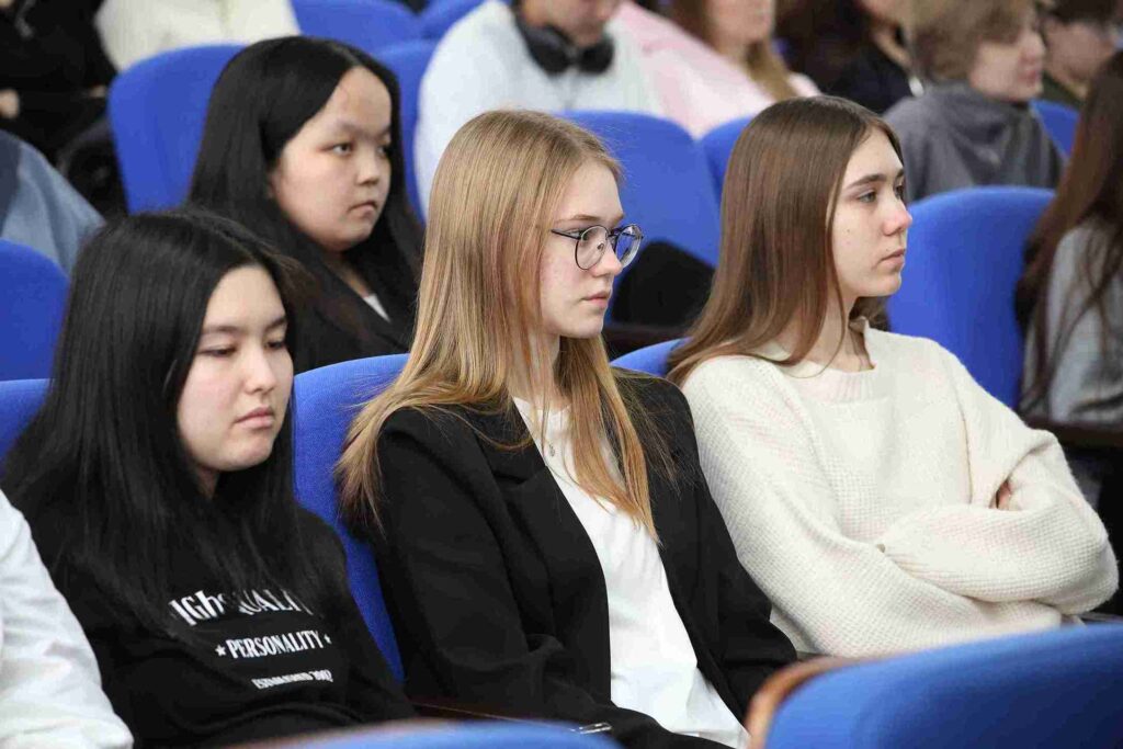 Встреча с депутатом Мажилиса Парламента Республики Казахстан Олжасом Нуралдиновым по разъяснению новой Конституции РК (14)