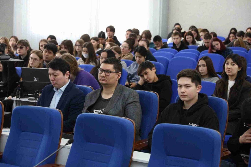 Встреча с депутатом Мажилиса Парламента Республики Казахстан Олжасом Нуралдиновым по разъяснению новой Конституции РК (4)