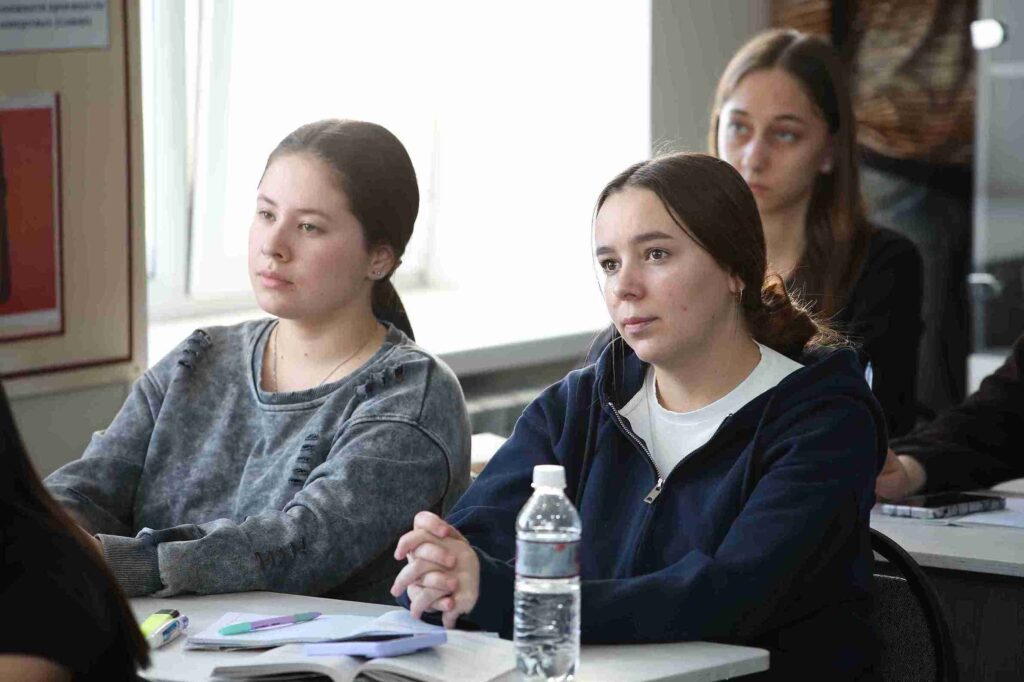 Встреча студентов с практикующими следователями 9