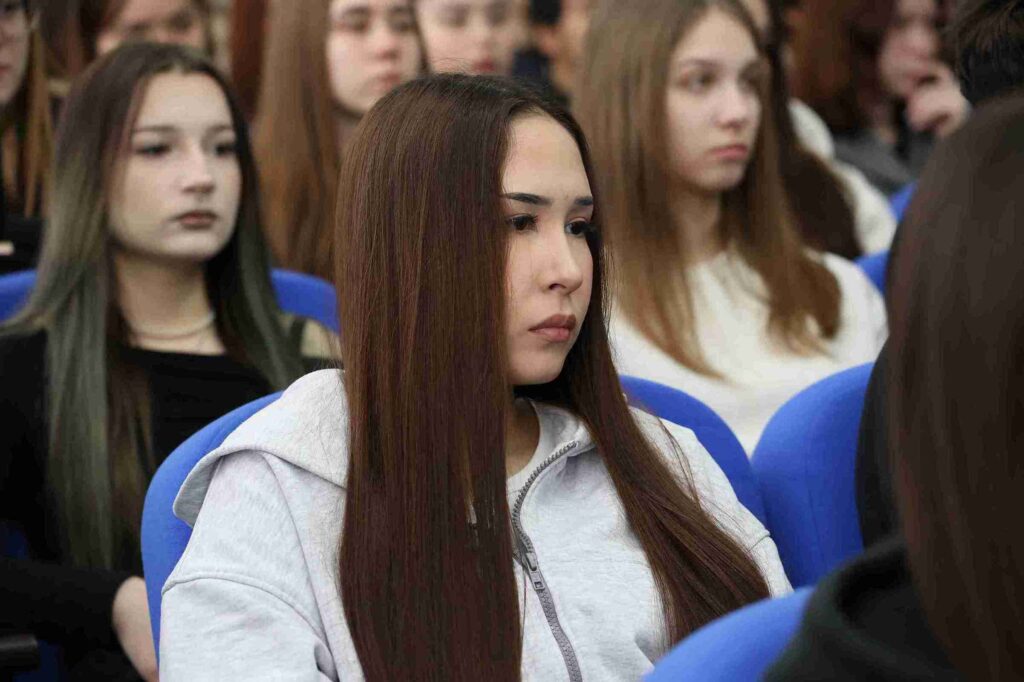 Аким Усть Каменогорска посетил КАСУ 16